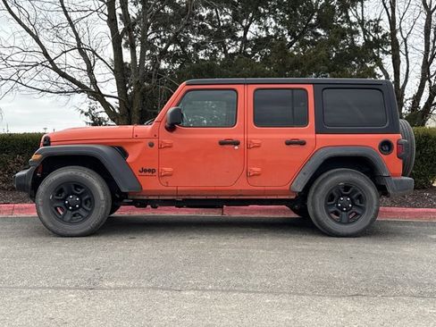 Used 2023 Jeep Wrangler Sport image 7