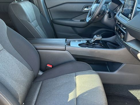 Certified 2025 Nissan Rogue SV image 23