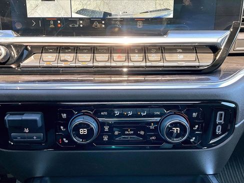 Used 2025 Chevrolet Silverado 1500 LTZ w/ Z71 Off-Road Package image 19