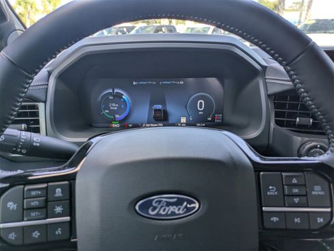 New 2025 Ford F150 Lightning Platinum image 33