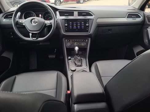 Used 2021 Volkswagen Tiguan SE image 24
