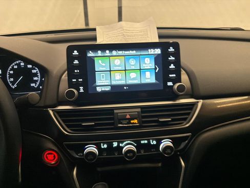Used 2021 Honda Accord Sport image 25