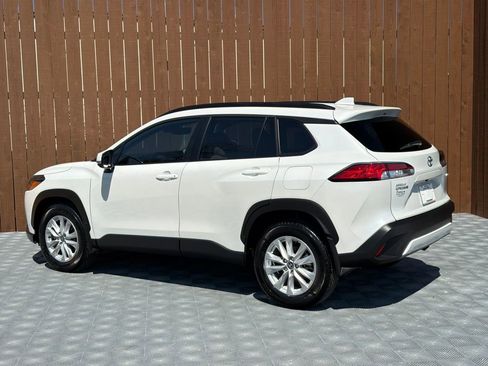 Used 2024 Toyota Corolla Cross LE image 14