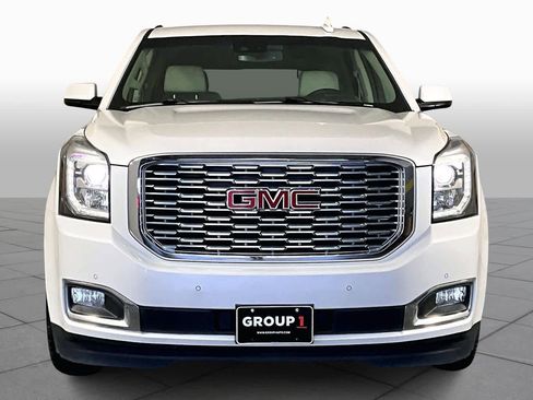 Used 2019 GMC Yukon Denali image 3