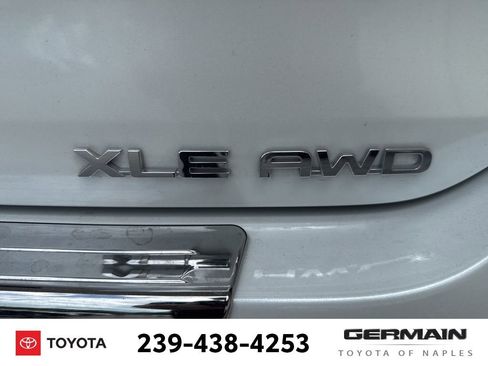 Used 2022 Toyota Highlander XLE image 8