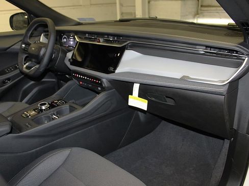 New 2026 Jeep Cherokee Laredo AWD/4WD image 31