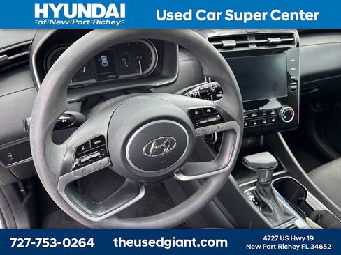 Used 2023 Hyundai Tucson SE image 10