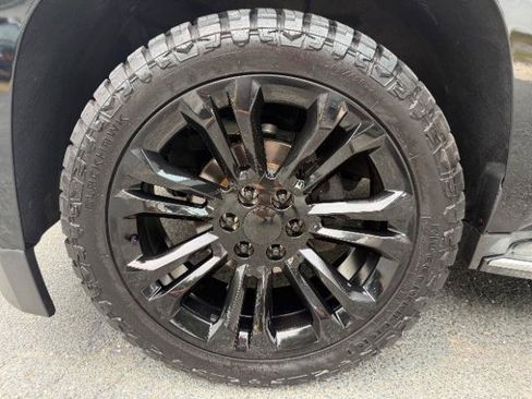 Used 2015 Chevrolet Suburban LTZ AWD/4WD image 20