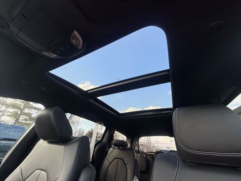 New 2026 Chrysler Pacifica Select FWD image 55