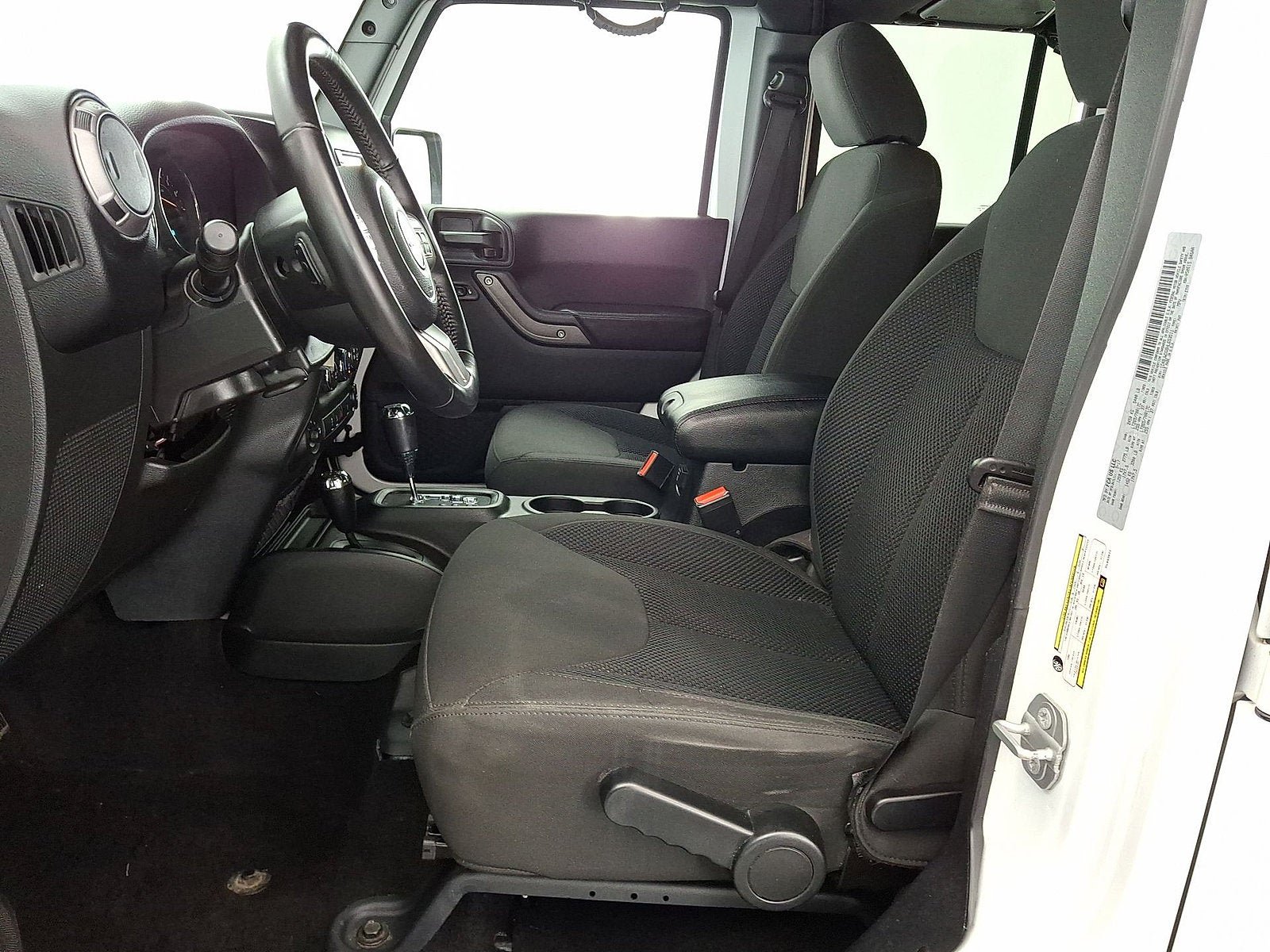 Used 2017 Jeep Wrangler Unlimited Sport AWD/4WD image 3