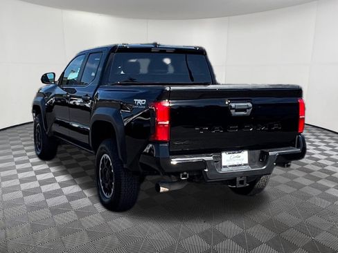 Used 2024 Toyota Tacoma TRD Off-Road AWD/4WD image 4