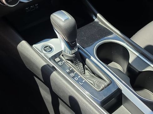 Certified 2024 Nissan Altima 2.5 SV FWD image 25