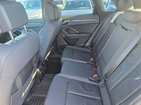 Used 2022 Audi Q3 2.0T Premium w/ Black Optic Sport Package image 10