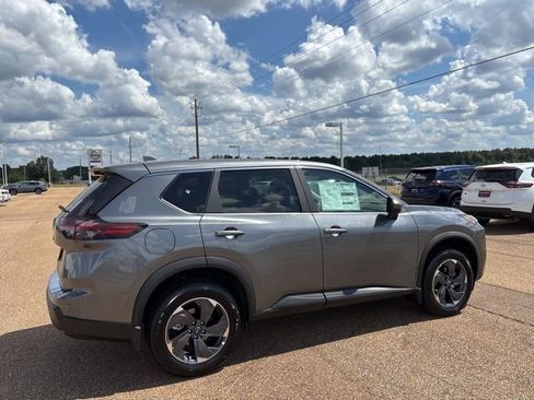 New 2026 Nissan Rogue SV FWD image 4