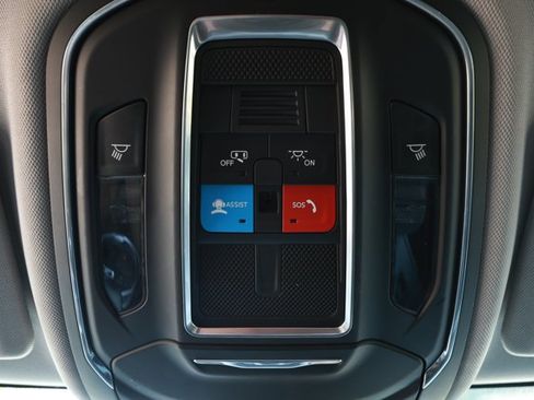 Used 2024 Jeep Grand Cherokee Laredo RWD image 21