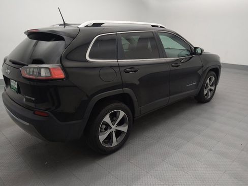Used 2019 Jeep Cherokee Limited FWD image 11