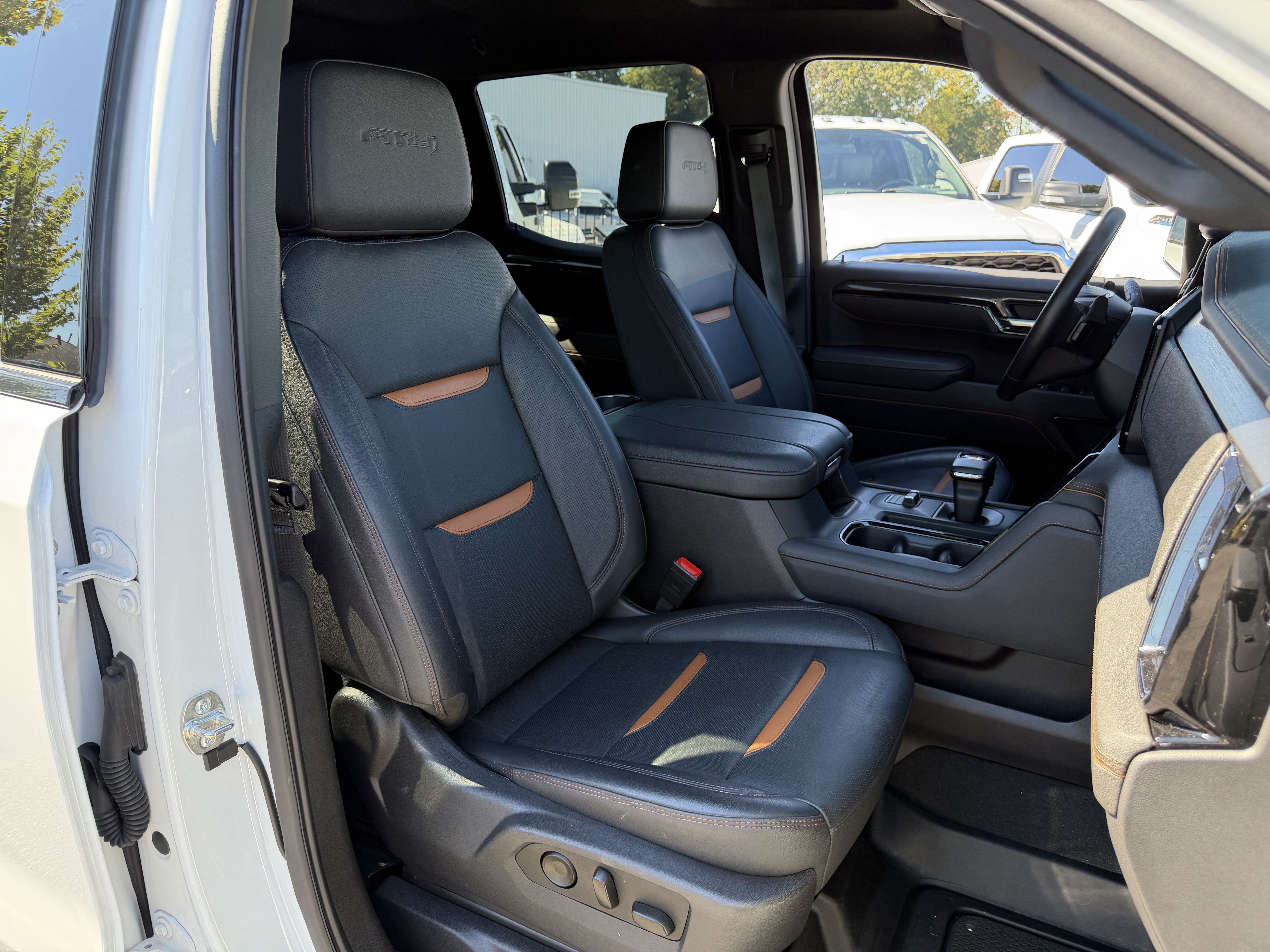 Used 2026 GMC Sierra 1500 AT4 w/ AT4 Preferred Package AWD/4WD image 36