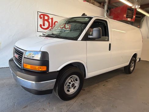 Used 2024 GMC Savana 2500 w/ Driver Convenience Package image 2