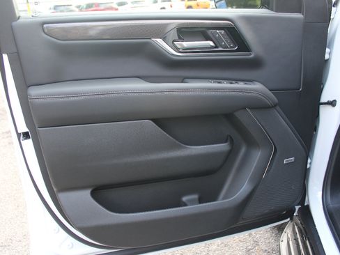 New 2026 GMC Yukon XL Elevation w/ Elevation Premium Package image 12