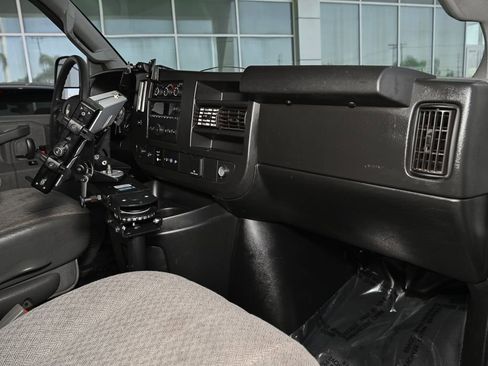 Used 2021 Chevrolet Express 2500 RWD image 35