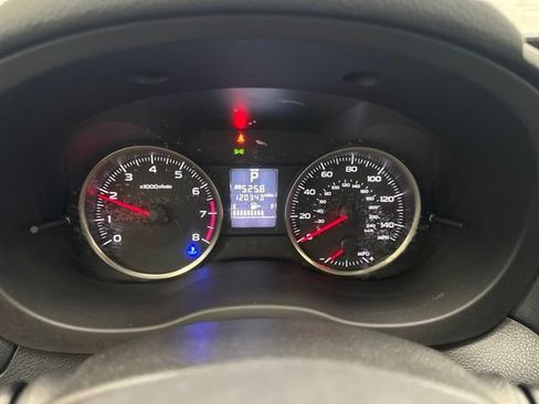 Used 2017 Subaru Crosstrek 2.0i Premium w/ Moonroof Package AWD/4WD image 14