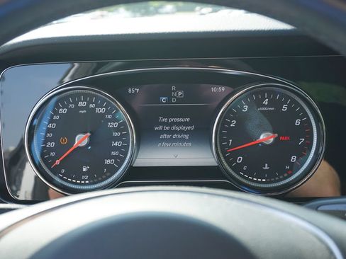 Used 2017 Mercedes-Benz E 300 4MATIC image 16