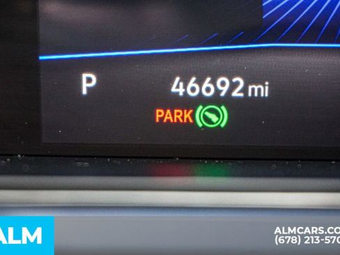 Used 2024 Volkswagen Taos SE image 58