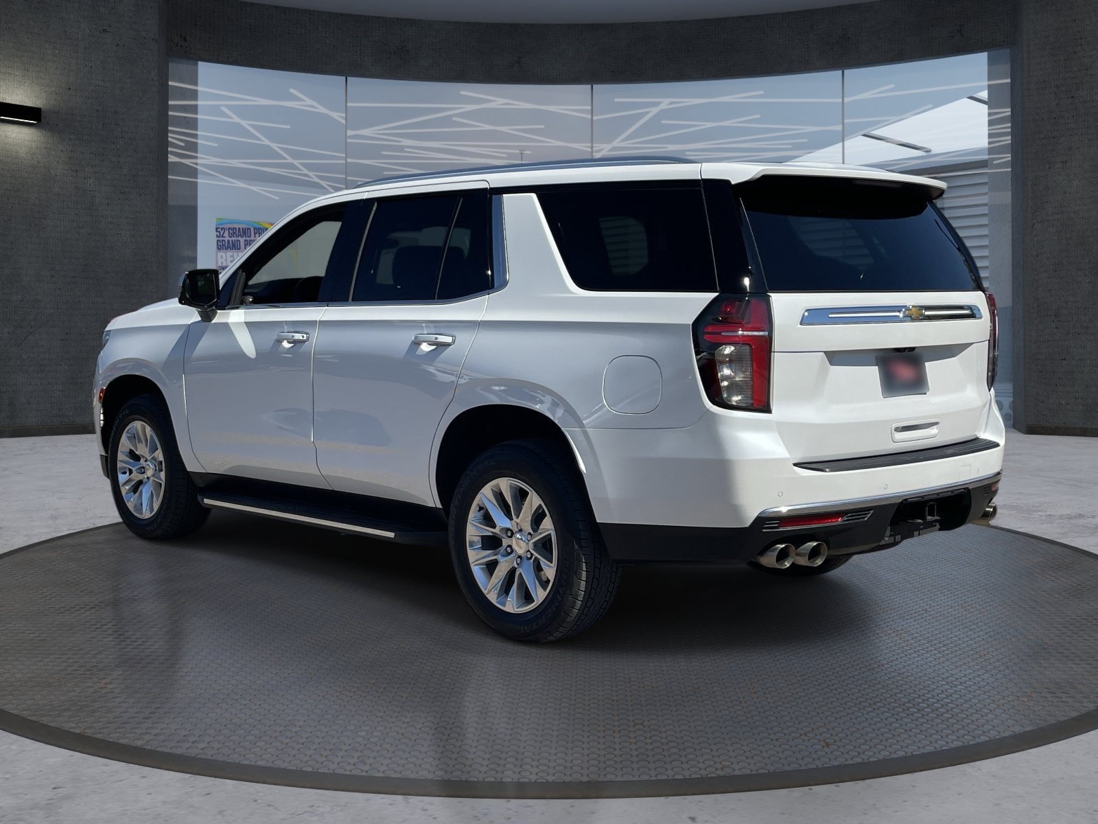 Used 2024 Chevrolet Tahoe Premier w/ Premium Package AWD/4WD image 4
