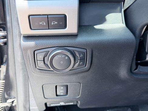 Used 2019 Ford F350 Lariat w/ Chrome Package AWD/4WD image 11
