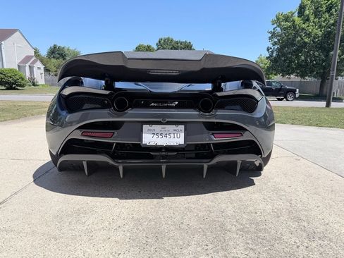 Used 2019 McLaren 720S Performance RWD image 23