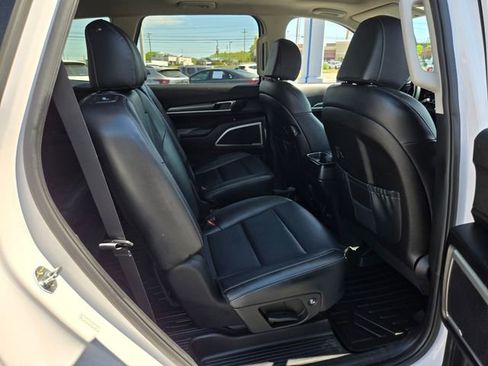 Used 2022 Kia Telluride S AWD/4WD image 18