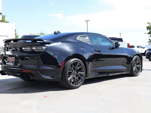 Used 2021 Chevrolet Camaro ZL1 RWD image 6