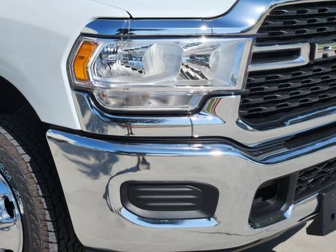 Used 2024 RAM 3500 SLT w/ Quick Order Package 2YG SLT AWD/4WD image 8