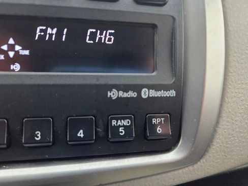 Used 2013 Toyota Yaris LE image 30