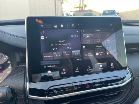 Used 2025 Jeep Compass Trailhawk image 20