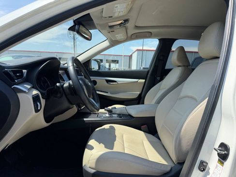 Used 2020 INFINITI QX50 Luxe FWD image 5