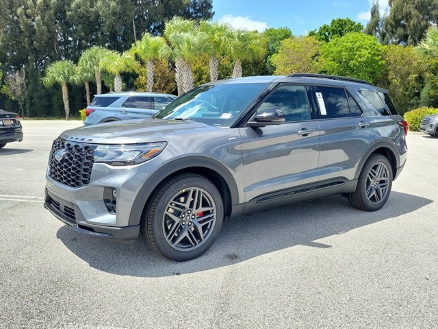 New 2026 Ford Explorer ST-Line w/ ST-Line Street Pack RWD image 4