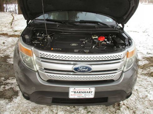 Used 2014 Ford Explorer XLT image 6