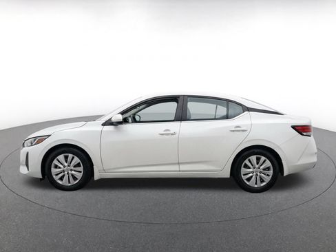 Used 2025 Nissan Sentra S FWD image 4