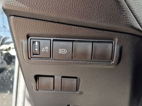 Certified 2025 Toyota Corolla Cross XLE AWD/4WD image 30