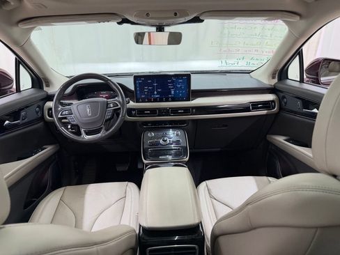 Used 2022 Lincoln Nautilus Reserve AWD/4WD image 23