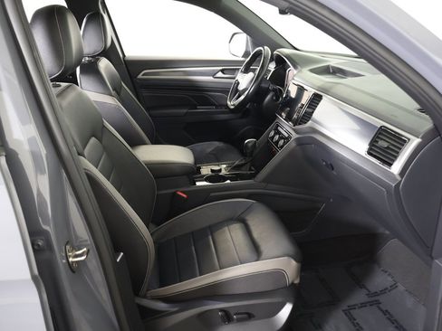 Used 2020 Volkswagen Atlas Cross Sport SEL Premium R-Line image 37