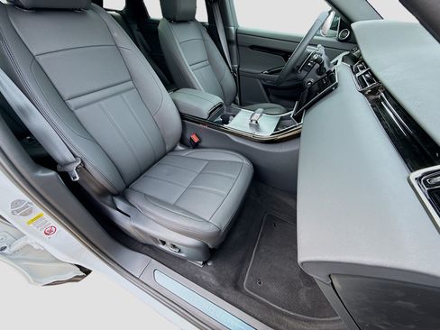 New 2026 Land Rover Range Rover Evoque S AWD/4WD image 31