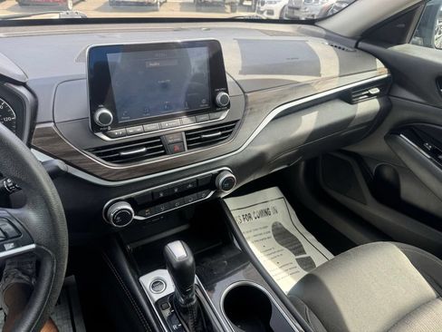 Used 2023 Nissan Altima 2.5 SV AWD/4WD image 36