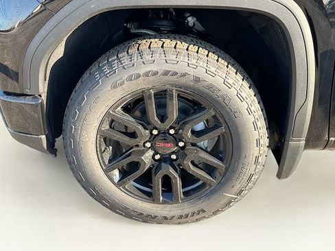 New 2026 GMC Sierra 1500 Elevation w/ X31 Off-Road Package AWD/4WD image 20