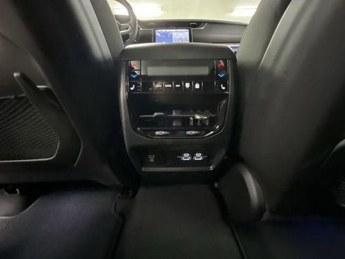 Used 2024 Jeep Grand Cherokee Summit w/ Luxury Tech Group V AWD/4WD image 22