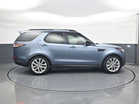 Used 2018 Land Rover Discovery SE image 8