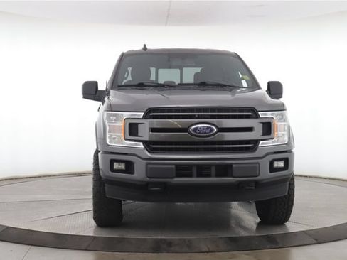 Used 2018 Ford F150 XLT w/ Equipment Group 302A Luxury AWD/4WD image 12