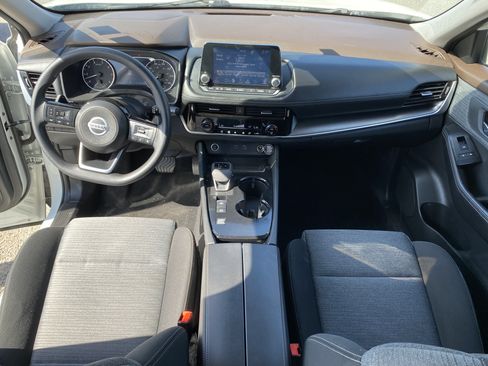 Used 2021 Nissan Rogue SV FWD image 16