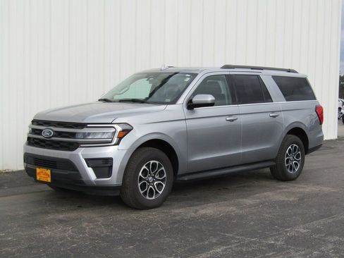 Used 2024 Ford Expedition Max XLT image 12